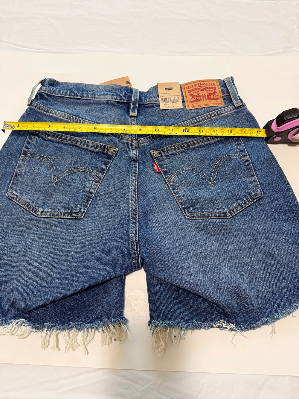 Levi’s Women’s 501 Mid-Thigh Shorts Size 28 Blue Denim High Rise NWT - Picture 12 of 16